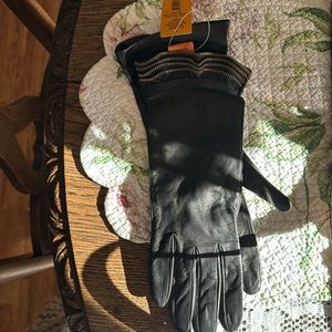 Tory Burch leather gloves